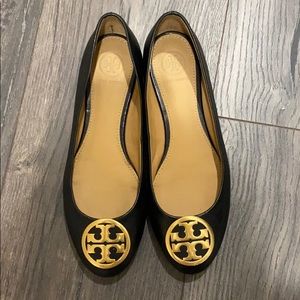 Tory Burch Black Flats sz 6